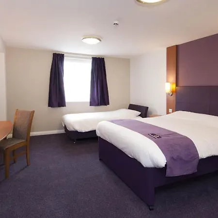 Premier Inn London Barking-3