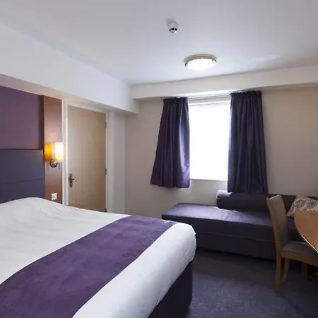 Premier Inn London Barking-3