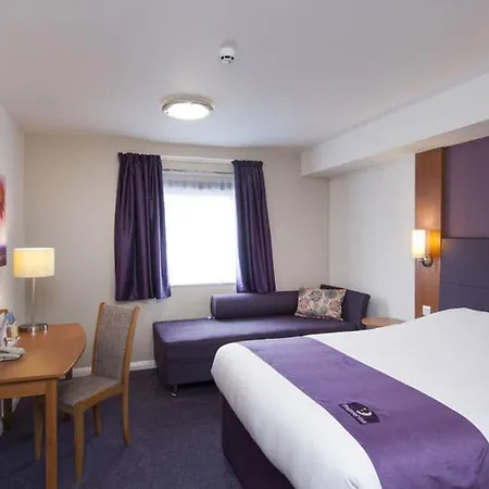 Premier Inn London Barking-2